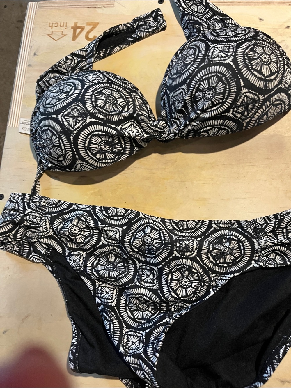STYLUS Black & White Printed Bikini Set